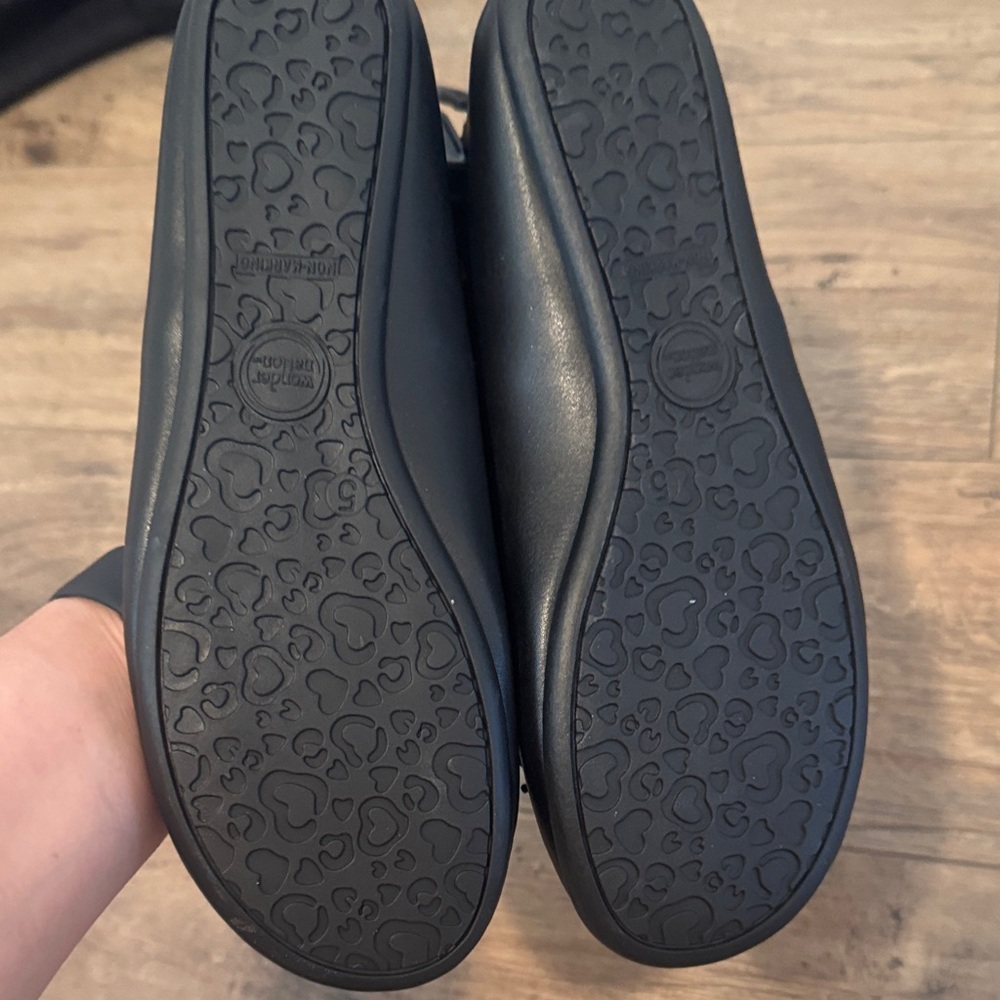 Wonder Nation Classic Black Flats with Bow - Picture 3 of 3